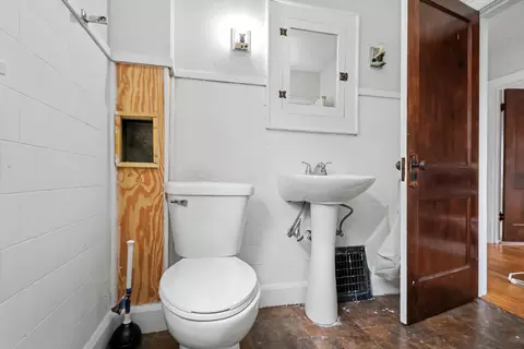 Bath - 19 Hoffman Ave, Mansfield, OH 44906 photo 3 of 3