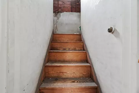 Entry Way - 19 Hoffman Ave, Mansfield, OH 44906 photo 5 of 5