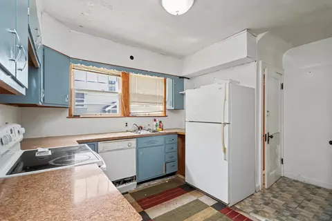 Kitchen - 19 Hoffman Ave, Mansfield, OH 44906 photo 1 of 2