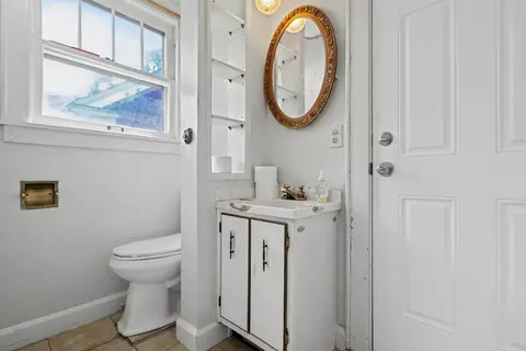 Bath - 19 Hoffman Ave, Mansfield, OH 44906 photo 1 of 3