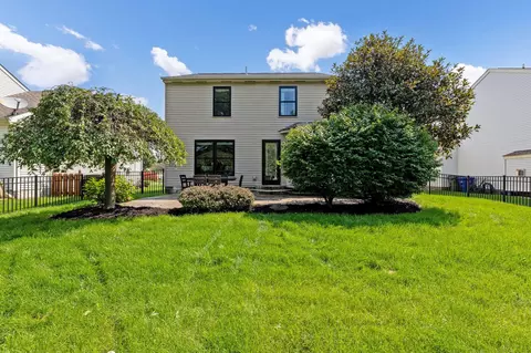 Exterior - 2935 Splitrock Rd, Columbus, OH 43221 photo 2 of 6