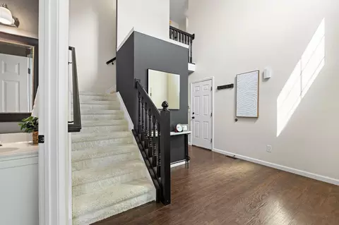 Entry Way - 2935 Splitrock Rd, Columbus, OH 43221 photo 2 of 2