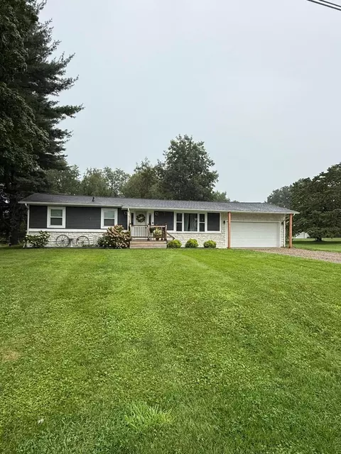 280 Rocky Fork Dr NE, Newark, OH 43055