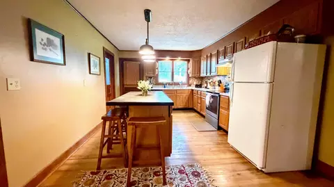 Kitchen - 101 Us Highway 33, Shade, OH 45776 photo 2 of 3