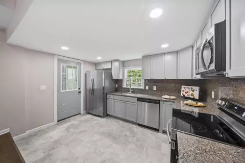 555 South Ln, Columbus, OH 43206