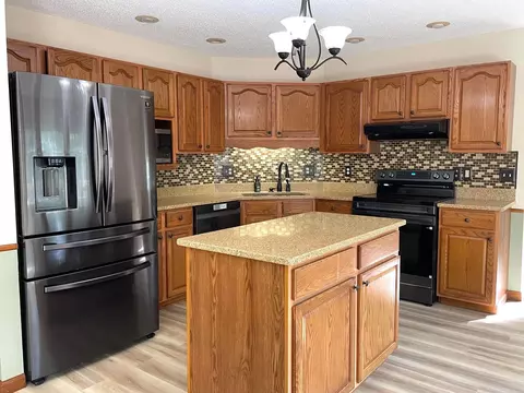 Kitchen - 31275 Deerfield Dr, Logan, OH 43138 photo 1 of 5