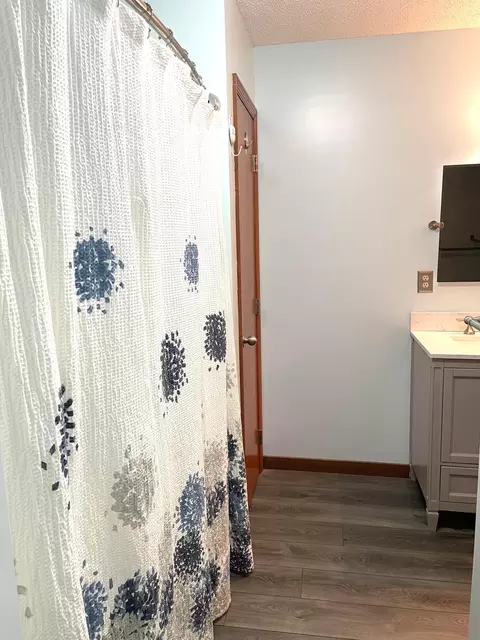 Bath - 31275 Deerfield Dr, Logan, OH 43138 photo 6 of 9