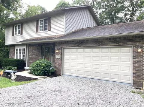 Exterior - 31275 Deerfield Dr, Logan, OH 43138 photo 2 of 16