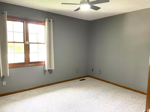 Bedroom - 31275 Deerfield Dr, Logan, OH 43138 photo 3 of 5