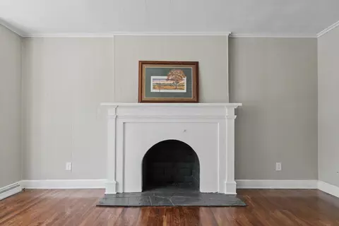 Living - 667 King Ave, Marion, OH 43302 photo 1 of 7