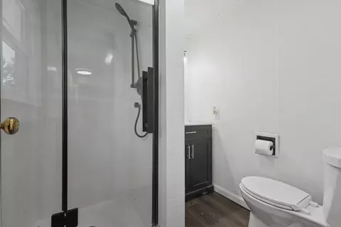 Bath - 667 King Ave, Marion, OH 43302 photo 3 of 4