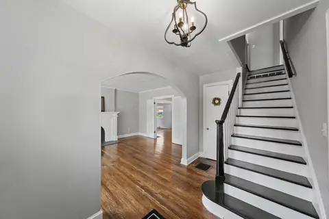 Entry Way - 667 King Ave, Marion, OH 43302 photo 2 of 4