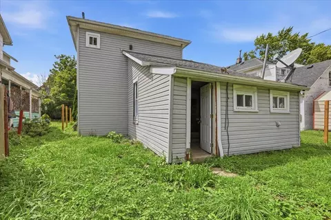 Exterior - 1322 Linden Ave, Springfield, OH 45505 photo 4 of 6