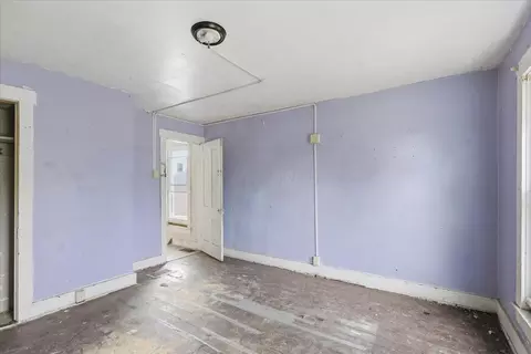 Bedroom - 1322 Linden Ave, Springfield, OH 45505 photo 3 of 7