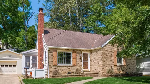 2067 Norwood Blvd, Zanesville, OH 43701