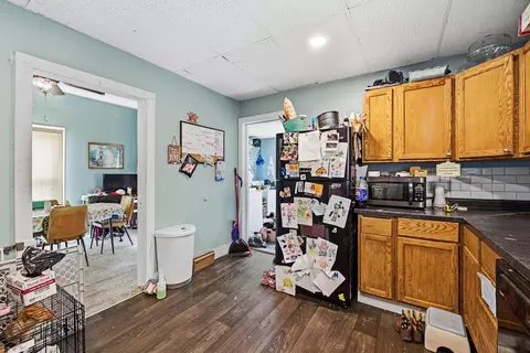 Kitchen - 295 E George St, Marion, OH 43302 photo 3 of 3