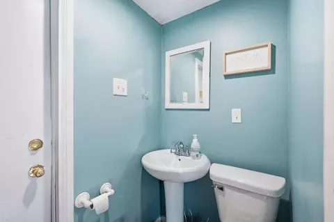 Bath - 295 E George St, Marion, OH 43302 photo 1 of 3