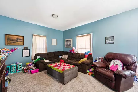 Living - 295 E George St, Marion, OH 43302 photo 1 of 3
