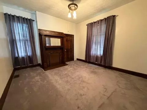 Living - 580 E Main St, Circleville, OH 43113 photo 1 of 4