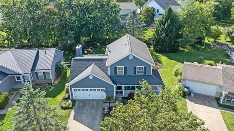 8043 Schoolside Dr, Westerville, OH 43081