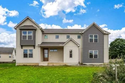 9007 Columbia Rd SW, Pataskala, OH 43062