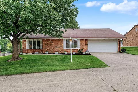 2939 Avery Cir, Springfield, OH 45503