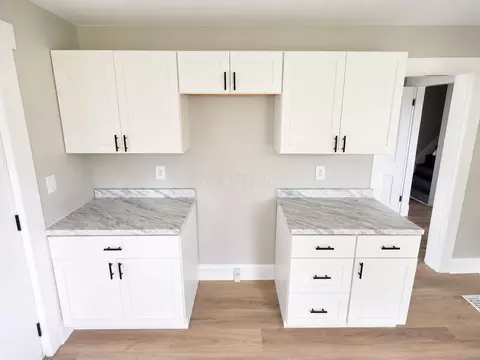 Kitchen - 131 E Southern Ave, Springfield, OH 45505 photo 2 of 2