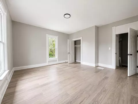 Bedroom - 131 E Southern Ave, Springfield, OH 45505 photo 2 of 5