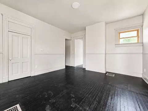 Living - 131 E Southern Ave, Springfield, OH 45505 photo 9 of 9