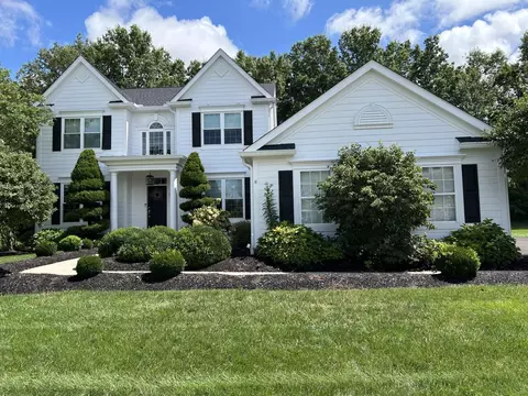 7320 Stone Gate Dr, New Albany, OH 43054