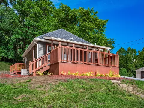2695 Linden Ave, Zanesville, OH 43701
