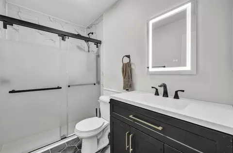 Bath - 2473 Cramer Rd, Marion, OH 43302 photo 1 of 2