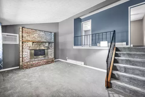 Living - 2473 Cramer Rd, Marion, OH 43302 photo 3 of 4