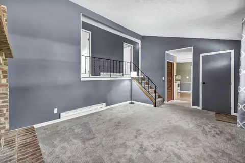 Living - 2473 Cramer Rd, Marion, OH 43302 photo 4 of 4
