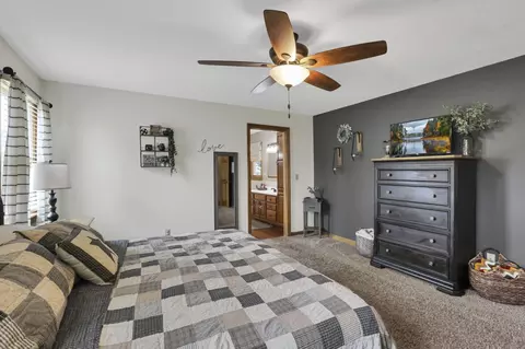 Bedroom - 10575 State Route 56 E, Circleville, OH 43113 photo 6 of 6