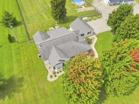 View/Area - 10575 State Route 56 E, Circleville, OH 43113 photo 3 of 9