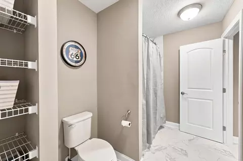 Bath - 6117 Brookview Manor Dr, Galena, OH 43021 photo 6 of 7
