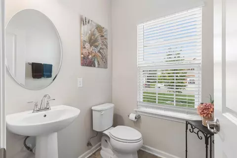 Bath - 8425 Graystone Dr, Pickerington, OH 43147 photo 1 of 3