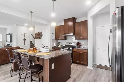 Kitchen - 8425 Graystone Dr, Pickerington, OH 43147 photo 2 of 2