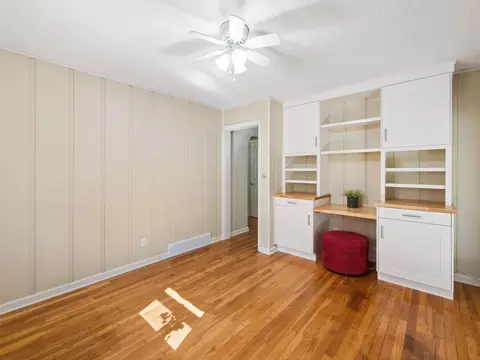 Living - 319 E Washington Ave, Marion, OH 43302 photo 5 of 5