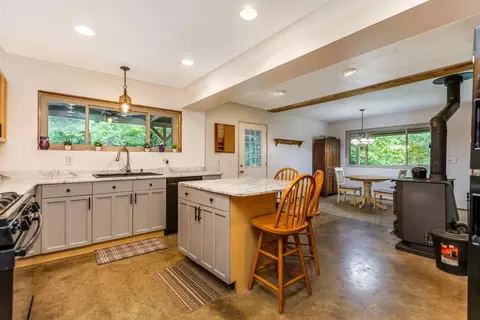 Kitchen - 14933 Rhoads Rd, Logan, OH 43138 photo 3 of 11