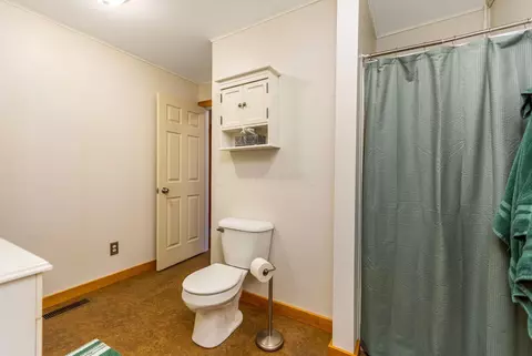 Bath - 14933 Rhoads Rd, Logan, OH 43138 photo 4 of 6