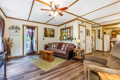 Living - 14933 Rhoads Rd, Logan, OH 43138 photo 7 of 8