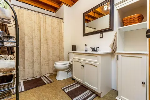 Bath - 14933 Rhoads Rd, Logan, OH 43138 photo 1 of 6