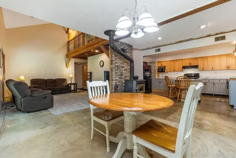 Dining - 14933 Rhoads Rd, Logan, OH 43138 photo 2 of 3