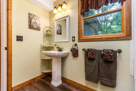 Bath - 14933 Rhoads Rd, Logan, OH 43138 photo 6 of 6