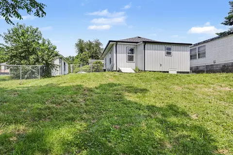Exterior - 7 E Vine St, Jackson, OH 45640 photo 2 of 2