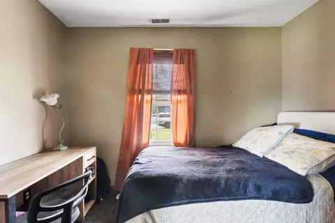 Bedroom - 370 Sunnyview Dr, Circleville, OH 43113 photo 1 of 8