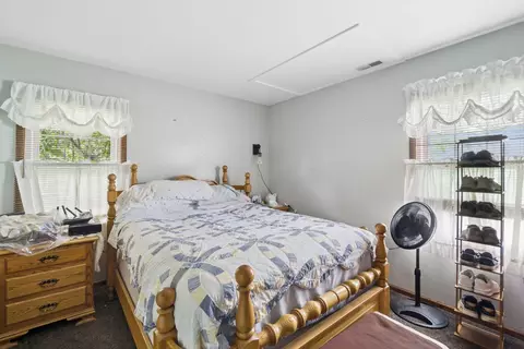 Bedroom - 370 Sunnyview Dr, Circleville, OH 43113 photo 7 of 8