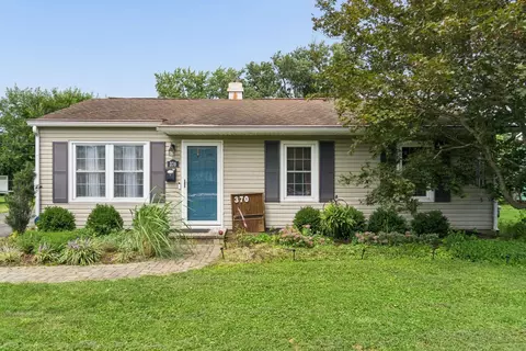 Exterior - 370 Sunnyview Dr, Circleville, OH 43113 photo 3 of 12